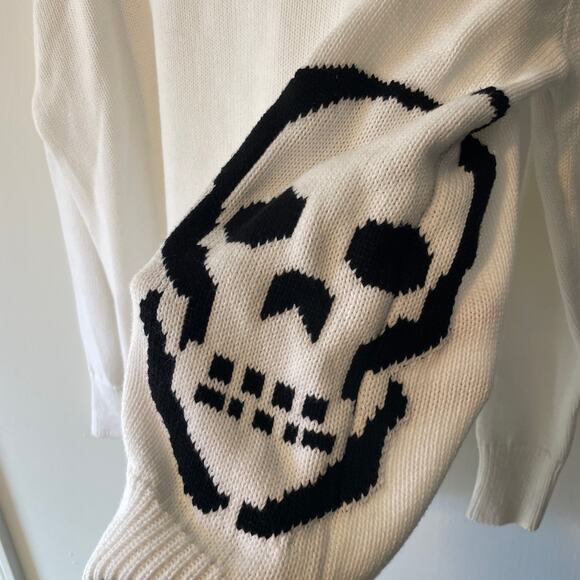 M Magaschoni White Crewneck Skull Front Graphic Sweater Ribbed Sz M 100% Cotton - Picture 6 of 8